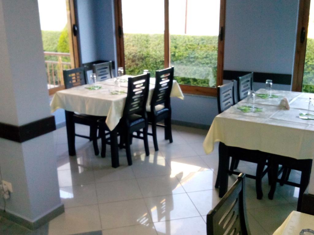Hotel Restaurant Globi Velipojë Eksteriør bilde